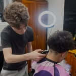 Charles, barbier professionnel Deezy Barber